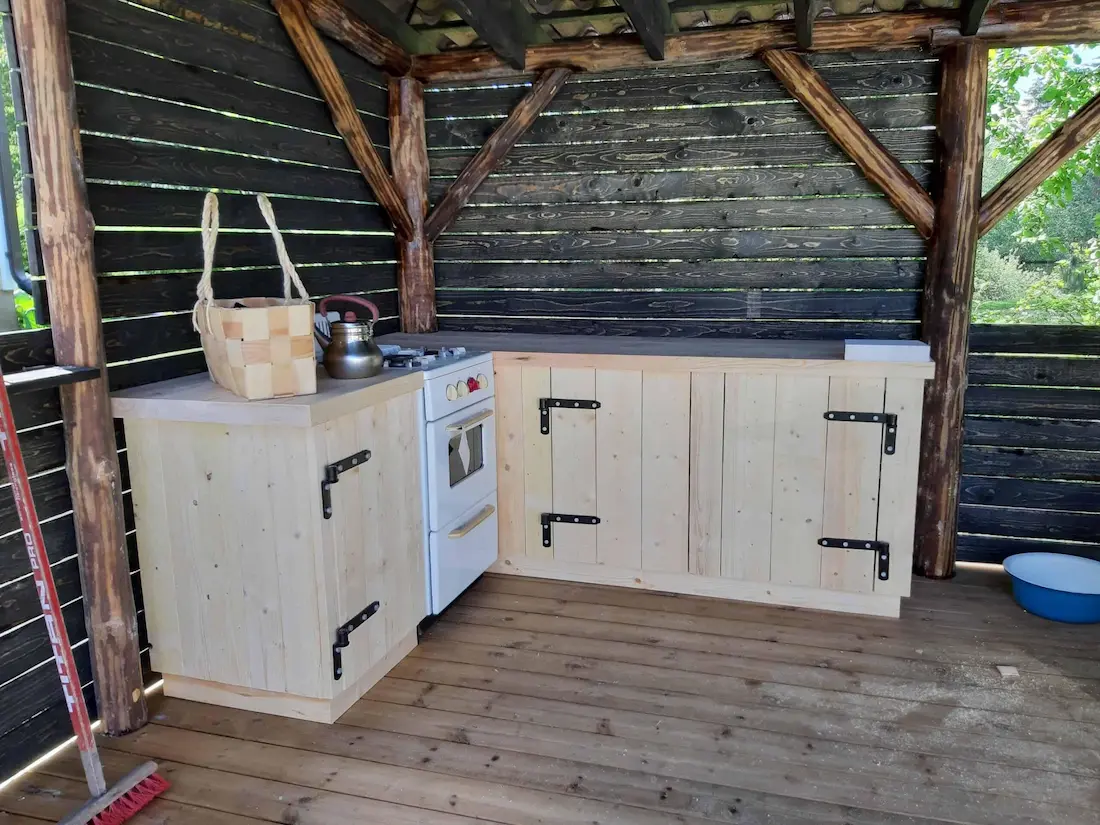 Maalaamaton kesäkeittiö
