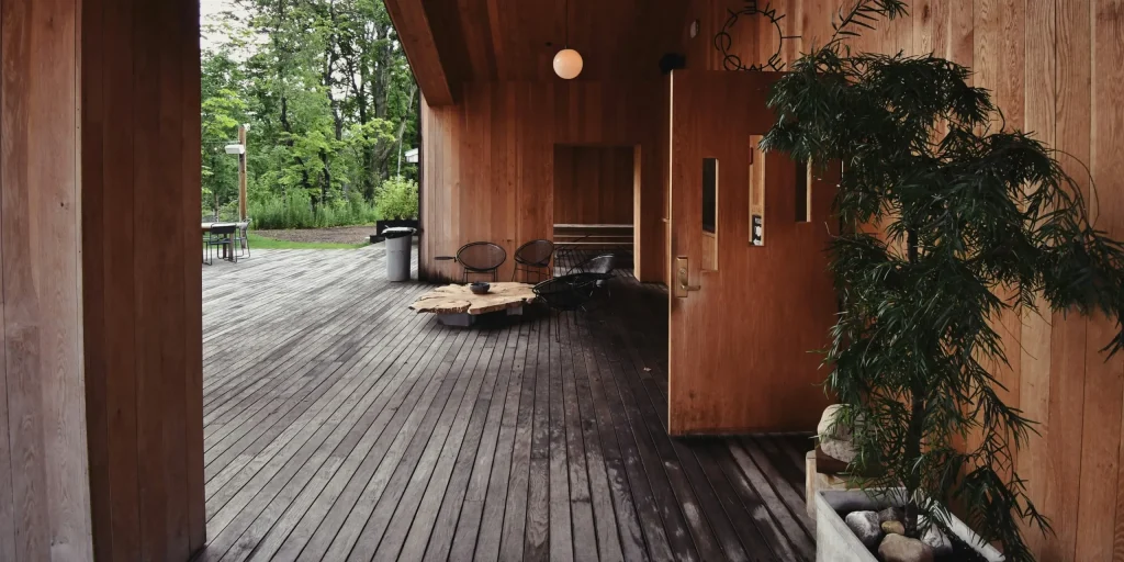Terrassen torkar efter tvätt