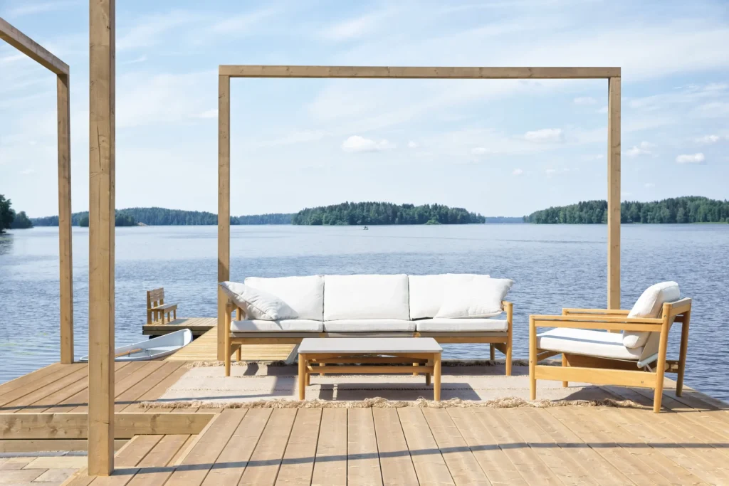 Terrassolja - Tvätta terrassen noggrant innan du börjar behandlingen