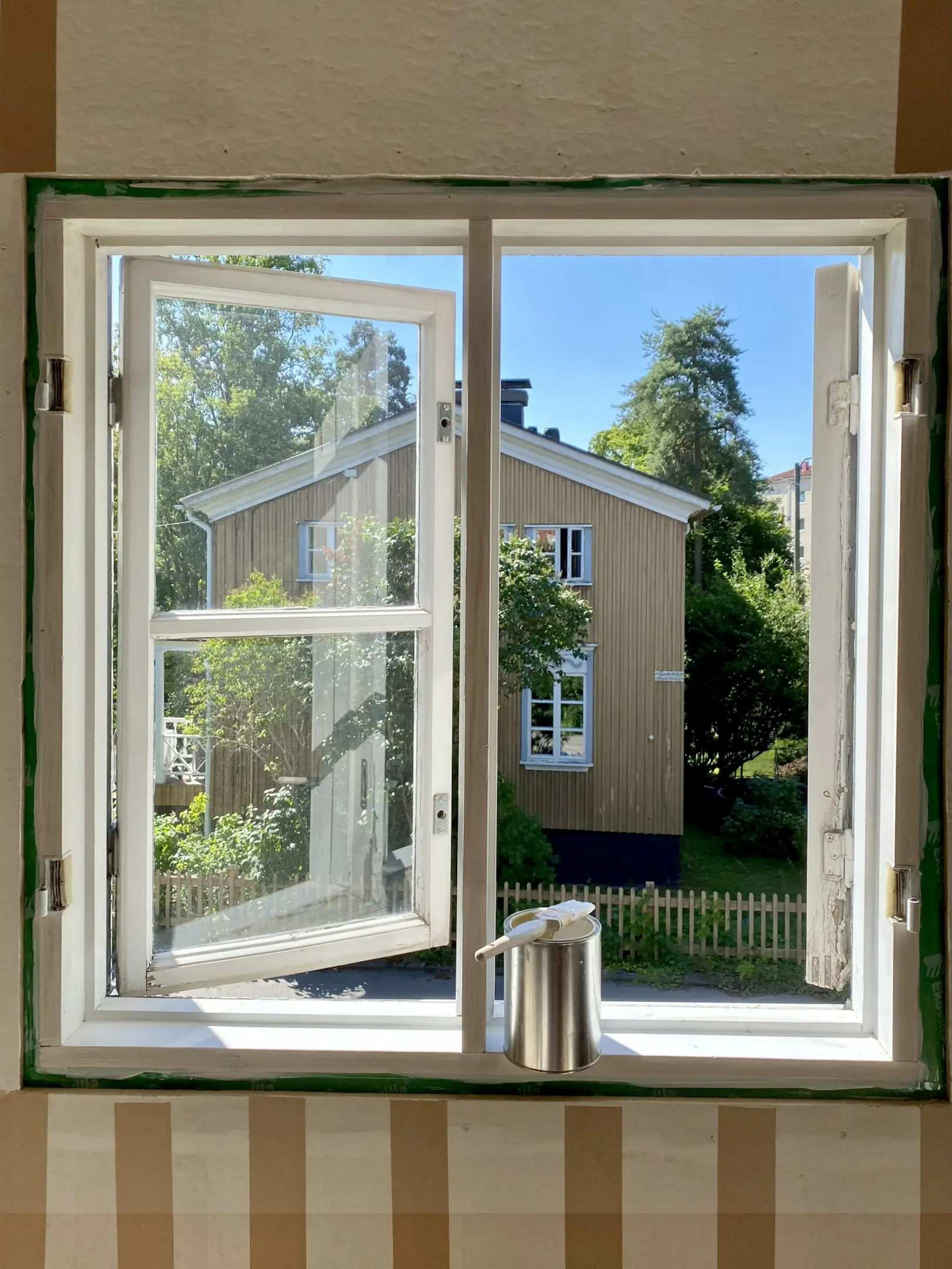Vanhojen ikkunoiden maalaus, näin se onnistuu